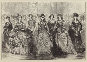 Fancy-Dress Ball Marlborough Housessa, Naisten puvut