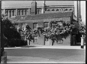 24-26 Queen Street, Hammersmith, Hammersmith ja Fulham, Greater London Authority, 1930-luku.