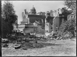 Whitehall Gardens, Whitehall, City of Westminster, Greater London Authority, 1930-luvun lopulla.