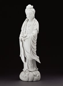 Blanc de Chine -hahmo Guanyinista, n. 1800 (posliini)