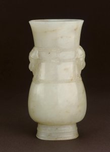 Alus norsun muotoisilla korvakkeilla, n. 1100-1300-luvuilla tekijältä Chinese School