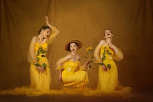 Ethereal Sunflower -naiset