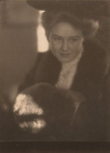 Girl with Muff, 1906. finlandès