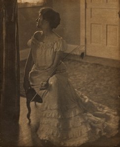 Riikinkukon sulka, n. 1902.
