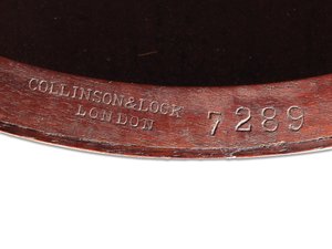 Viktoriaaninen upotekoristeinen satunnainen pöytä, yksityiskohta, n. 1880 (ruusupuu ja norsunluu)