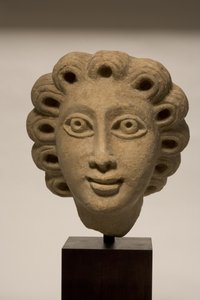 Miehen pää, 4.-5. vuosisadalla jKr. (kalkkikivi) tekijältä Coptic