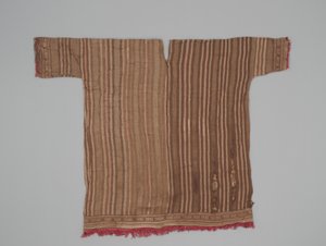 Hihainen tunika, n. 1300-1470 (puuvillaa ja kamelin kuitua) tekijältä Culture Chimu