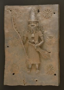Placa comemorativa representando guerreiro, Benin, Nigéria (bronze) finlandesa tekijältä Culture Edo