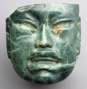 Naamio, 900-400 eaa (jadeiitti)