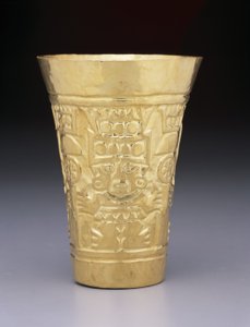 Kuppi: 900-1100 (kulta).