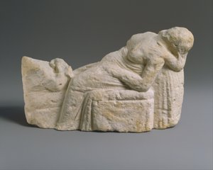Hellenistinen pienoispatsas synnytyskohtauksesta, n. 310–30 eKr. (kalkkikivi) tekijältä Cypriot Cypriot