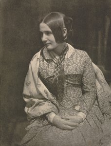 Kameratyö: Nainen kukkapuvussa, 1912.
