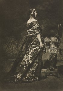Kameratyö: Muotokuva - Puku ja arkku tekijältä David Octavius Hill