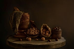Maalaishenkinen pähkinäasetelma