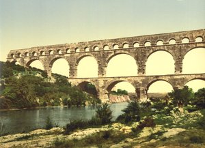 Roomalainen silta Gardin yli, rakentaja Agrippa, Nîmes, Ranska, noin 1900 tekijältä Detroit Publishing Co.