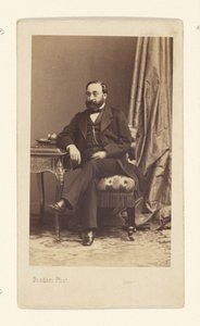 Muotokuva parrakas mies