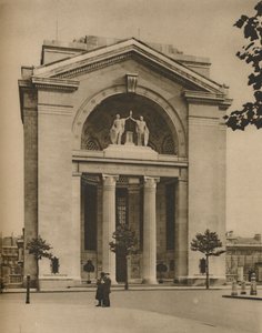 Bush House, amerikkalainen lisäys sodan jälkeiseen Lontooseen, vuodelta 1935. tekijältä Donald McLeish