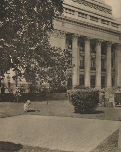 Lapset leikkivät siellä, missä rakennustelineet tippui verta, c1935. tekijältä Donald McLeish