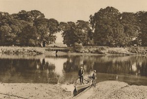 Lontoon joki Isleworth Ferryssä, joka katselee kohti Kew Gardensin vihreitä Glades, vuonna 1935. tekijältä Donald McLeish