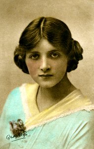 Gladys Cooper 1888-1971, englantilainen näyttelijä, 1900-luvun alku.