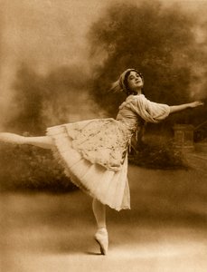 Madame Karsavina, 1913.