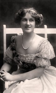 Nina Sevening, brittiläinen näyttelijä, 1900-luvun alku.