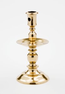Heemskirk-kynttilänjalka, luultavasti valmistettu Alankomaissa, n. 1590-1640 (messinki)