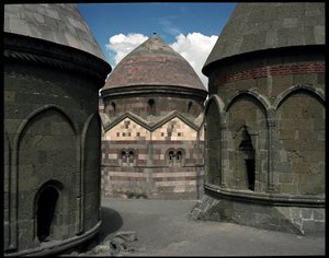 Sulttaani Turbesin kahdeksankulmainen mausoleumi