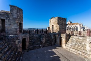 Gilles Aycelinin linnoitus ja katedraali, Narbonne, Aude (kuva) tekijältä E. Dieudonne