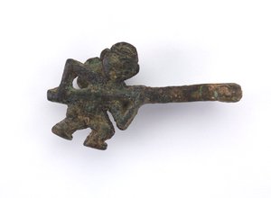 Vaatteen koukku tekijältä Eastern Zhou Dynasty Chinese School