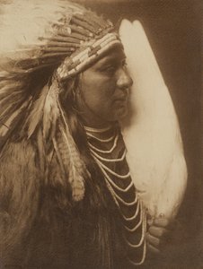 [Three Feathers - Nez Perce intiaani]