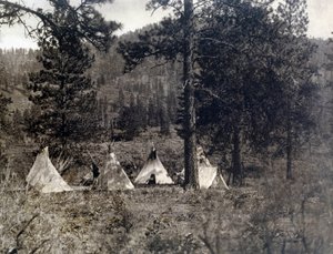 Amerikan intiaani: puhuvien intiaanien leiri tekijältä Edward Sheriff Curtis