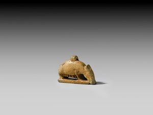 Emakon amuletti (fajanssi) tekijältä Egyptian