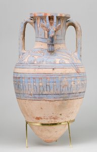 Siniseksi maalattu kivikautinen amfora Malqatasta, n. 1390-1353 eaa. (keramiikka, valkoinen kermaviili, maali).