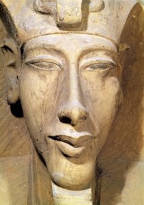 Amenophis IV:n (Akhenaten) (n. 1364-1347 eKr.) rintakuva Amunin temppelistä, Karnakista, n. 1353-1337 eKr. (hiekkakivi) (yksityiskohta)