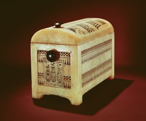 Arkku, Tutankhamonin haudasta, Uusi valtakunta (maalattu alabasteri).