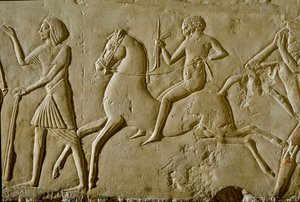 Egyptiläinen antiikki: helpotus soturilla hevosen selässä. 18. dynastian loppu tekijältä Egyptian 18th Dynasty