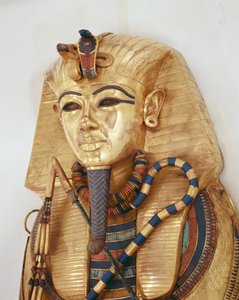 Kuninkaan sisin arkku, Tutankhamonin hauta (n. 1370-1352 eKr.) Uusi kuningaskunta (kultaa puolijalokiveillä upotettuna)