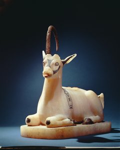Tutankhamonin haudasta, Uusi valtakunta (maalattu alabasteri) peräisin olevan vuohenpukin muotoisen voidepurkin kansi (ks. myös 148195).