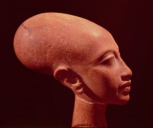 Kuningas Akhenatenin (1353-1337 eKr.) tyttären muotokuva n. 1375 eKr. (katso myös 97985)
