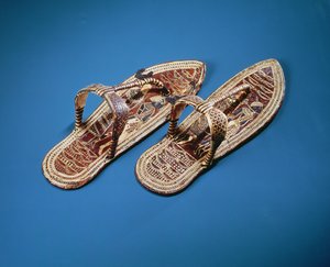 Sandaalit, Tutankhamonin hauta, Uusi kuningaskunta (kulta ja nahka)