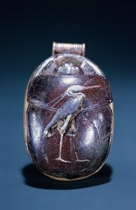 Scarab with Heron, Tomb of Tutankhamon, New Kingdom (kulta ja korneoli)