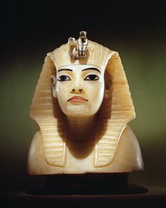 Tulppa yhdestä katosuurnasta, Tutankhamonin haudasta, Uudesta kuningaskunnasta (alabasteri) (katso myös 149422)