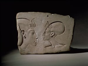 Huonekalut ja erilaiset esineet 1100- ja 1300-luvuilta