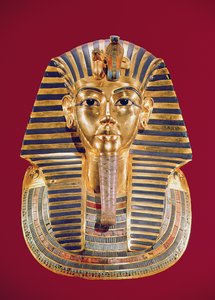 Tutankhamonin (n. 1370-1352 eKr.) hautausnaamio n. 1336-1327 eKr., Uusi kuningaskunta (kultaa puolijalokiveillä upotettuna)