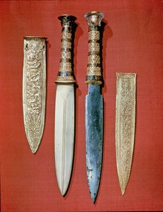 Kuninkaat kaksi tikaria, Tutankhamonin haudasta (n. 1370-52 eKr.) Uusi kuningaskunta (kulta ja rauta)