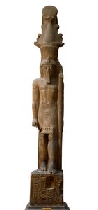 Egyptiläinen antiikki: 19. dynastian faarao Sethi II:n (Seti tai Sety) (1200-1194 eKr.) patsas vaaleanpunaisessa gresissä, siinä on valtikka, jossa on jumala Amonin symboli Dim. 465 cm. Torinon egyptiläinen museo. tekijältä Egyptian 19th Dynasty