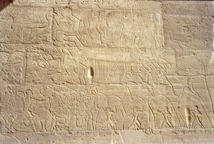 Reliefi, joka kuvaa egyptiläisiä joukkoja hyökkäämässä heettiläiseen Dapurin kaupunkiin Great Hypostyle Hallista, Uusi kuningaskunta, C.1297-1185 eaa.