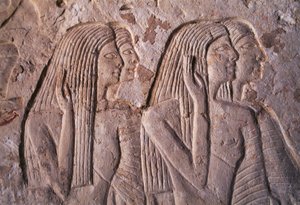 Naisryhmää esittävä reliefi, Leteyan hauta, Sakkara, Egypti, Egyptin sivilisaatio, Uusi valtakunta, XIX dynastia tekijältä Egyptian 19th Dynasty