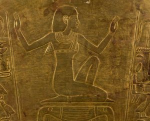 Jumalatar Isis, Ramesses II:n äidin, kuningatar Tuyan sarkofagin koristeellinen yksityiskohta, kullattua puuta, Egyptin sivilisaatio, Uusi valtakunta, XIX dynastia tekijältä Egyptian 19th Dynasty